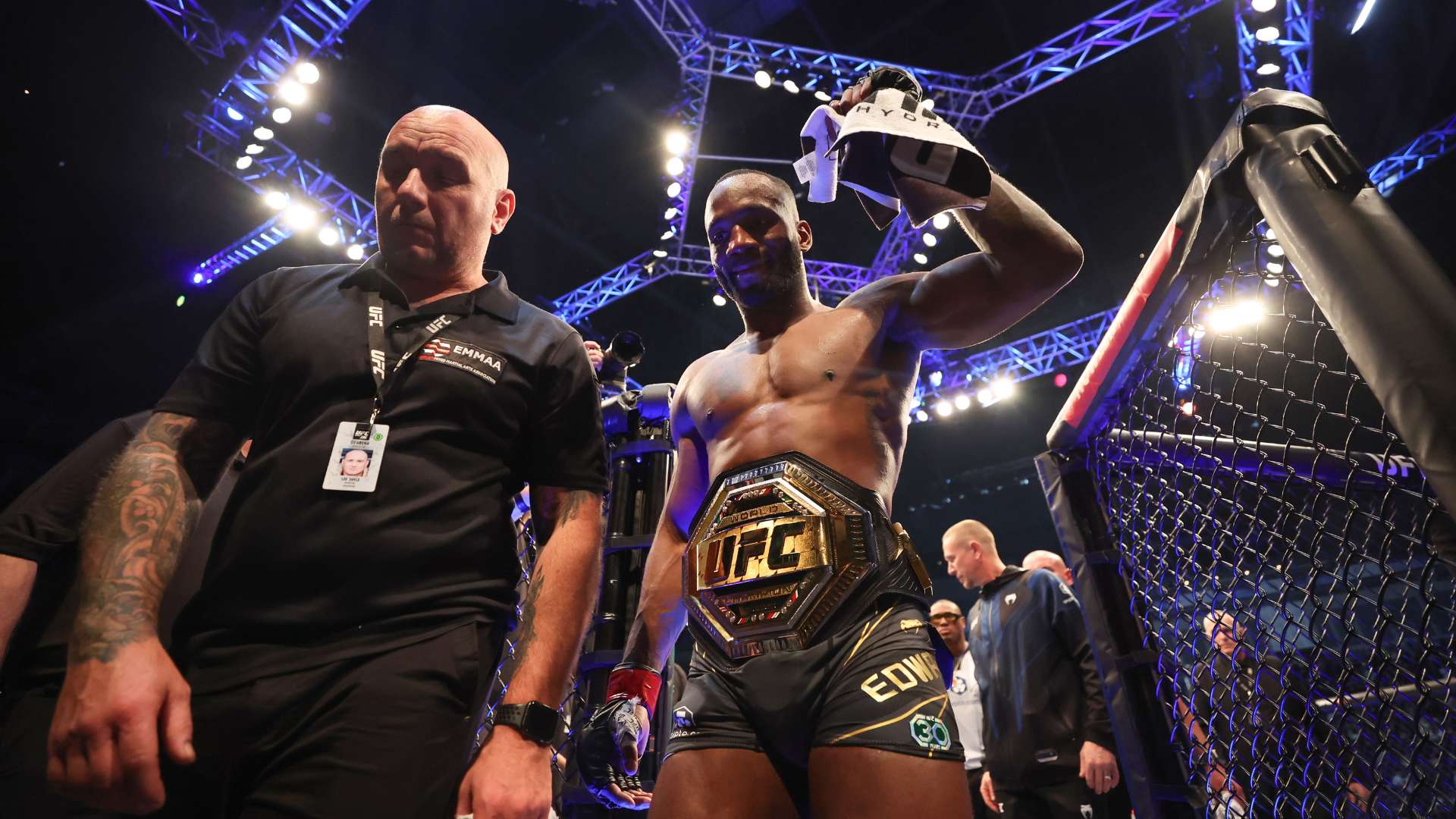 攻防两端存 攻防两端存